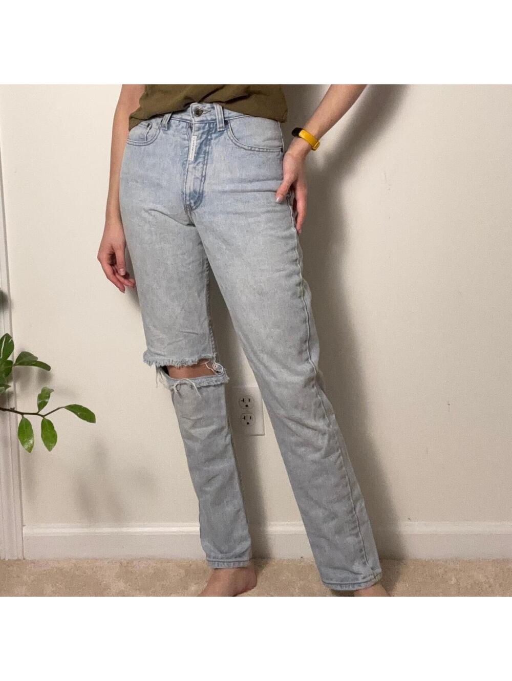 Vintage Light Wash Distressed Jeans XXS
